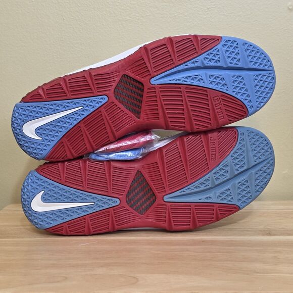 Athletic_Shoes